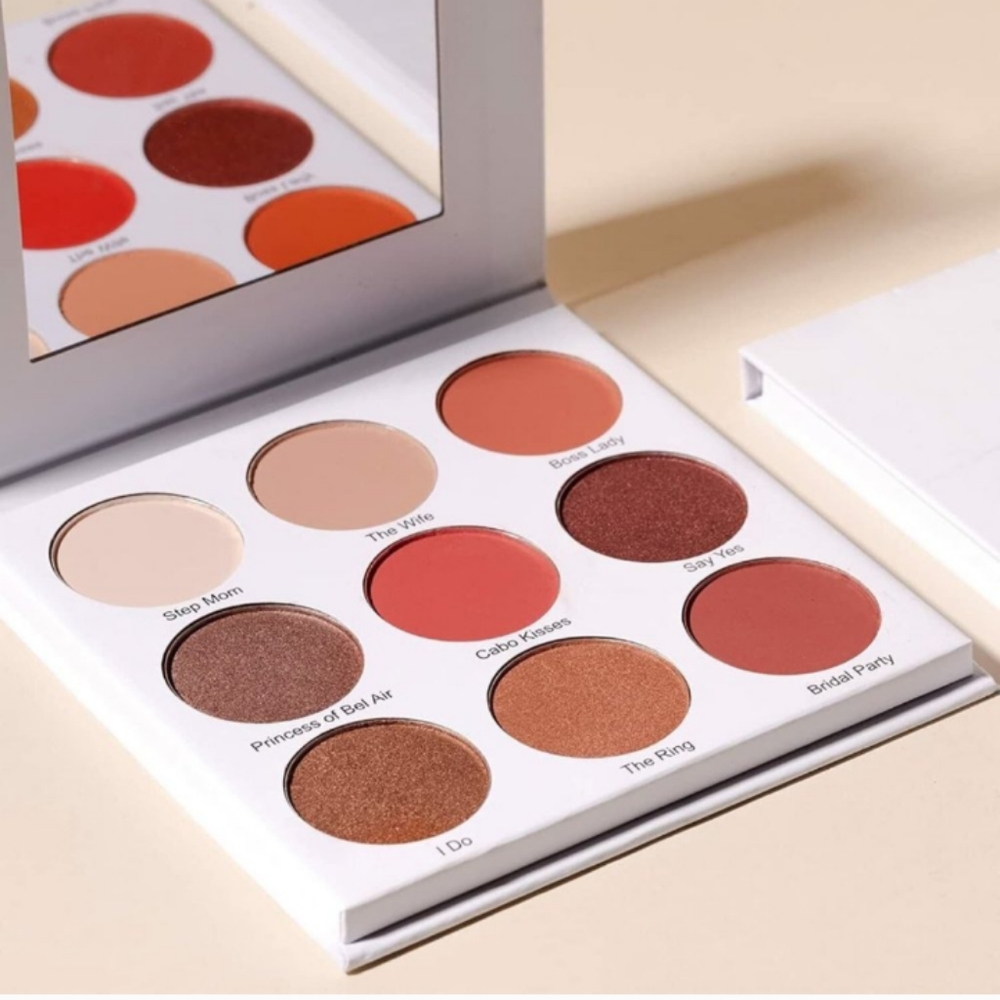 Give Them Lala Beauty The Grown Woman Eyeshadow Palette - Vibrant Shades